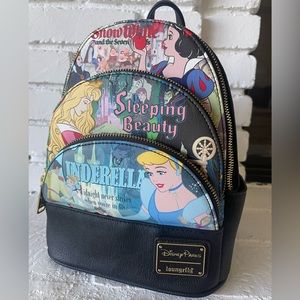 NWOT-Disney Loungefly Princess
Mini Backpack - Classic princess bag 🖤